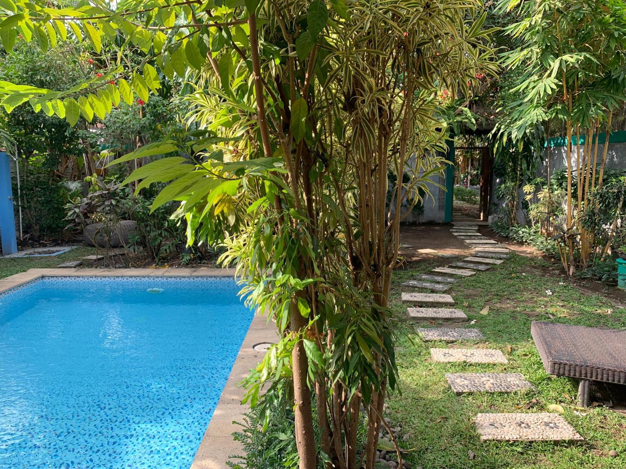 Villa Bougenville Yogyakarta Exteriör bild