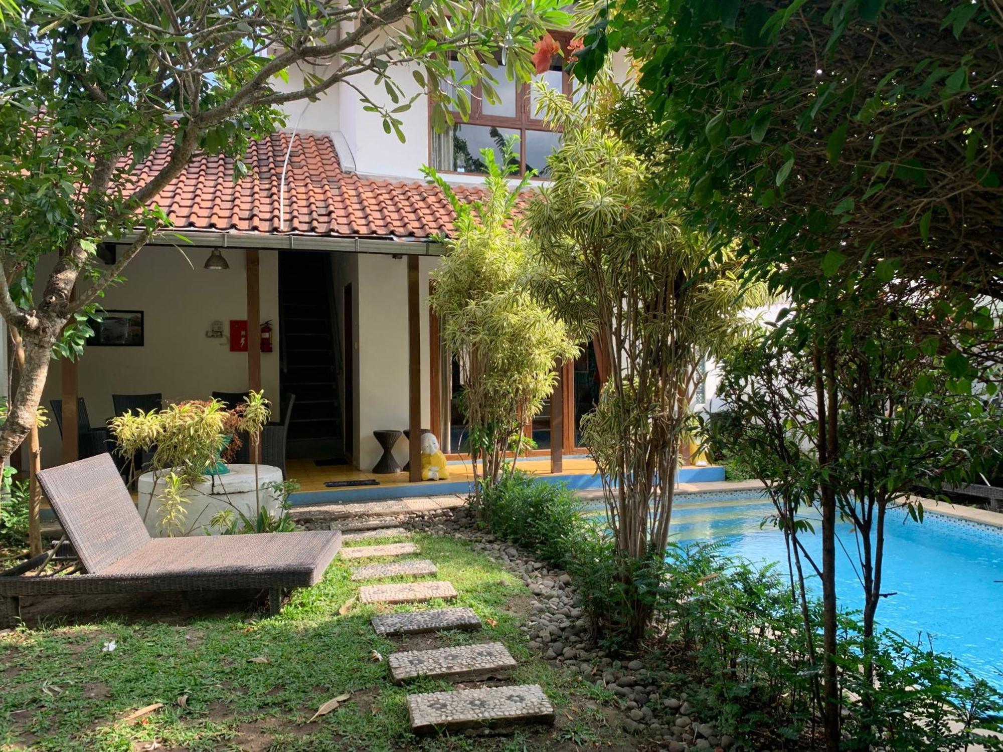 Villa Bougenville Yogyakarta Exteriör bild
