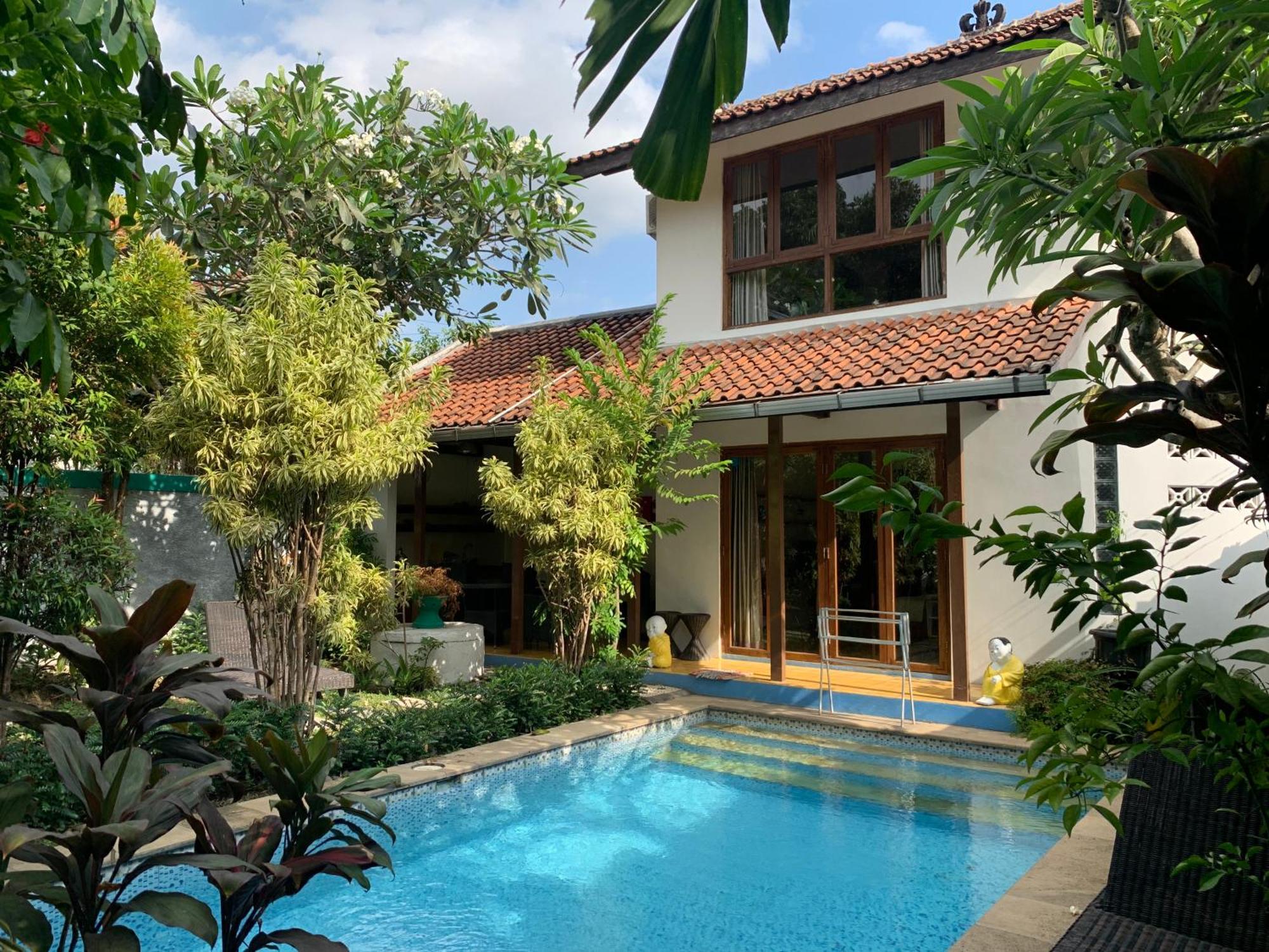 Villa Bougenville Yogyakarta Exteriör bild