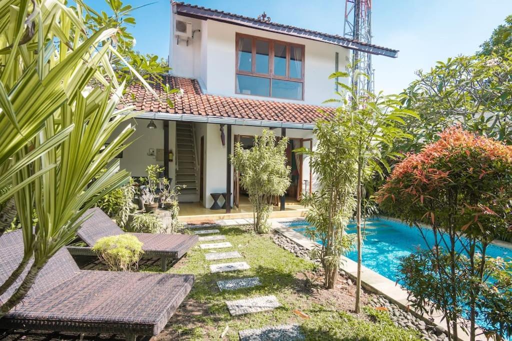 Villa Bougenville Yogyakarta Exteriör bild